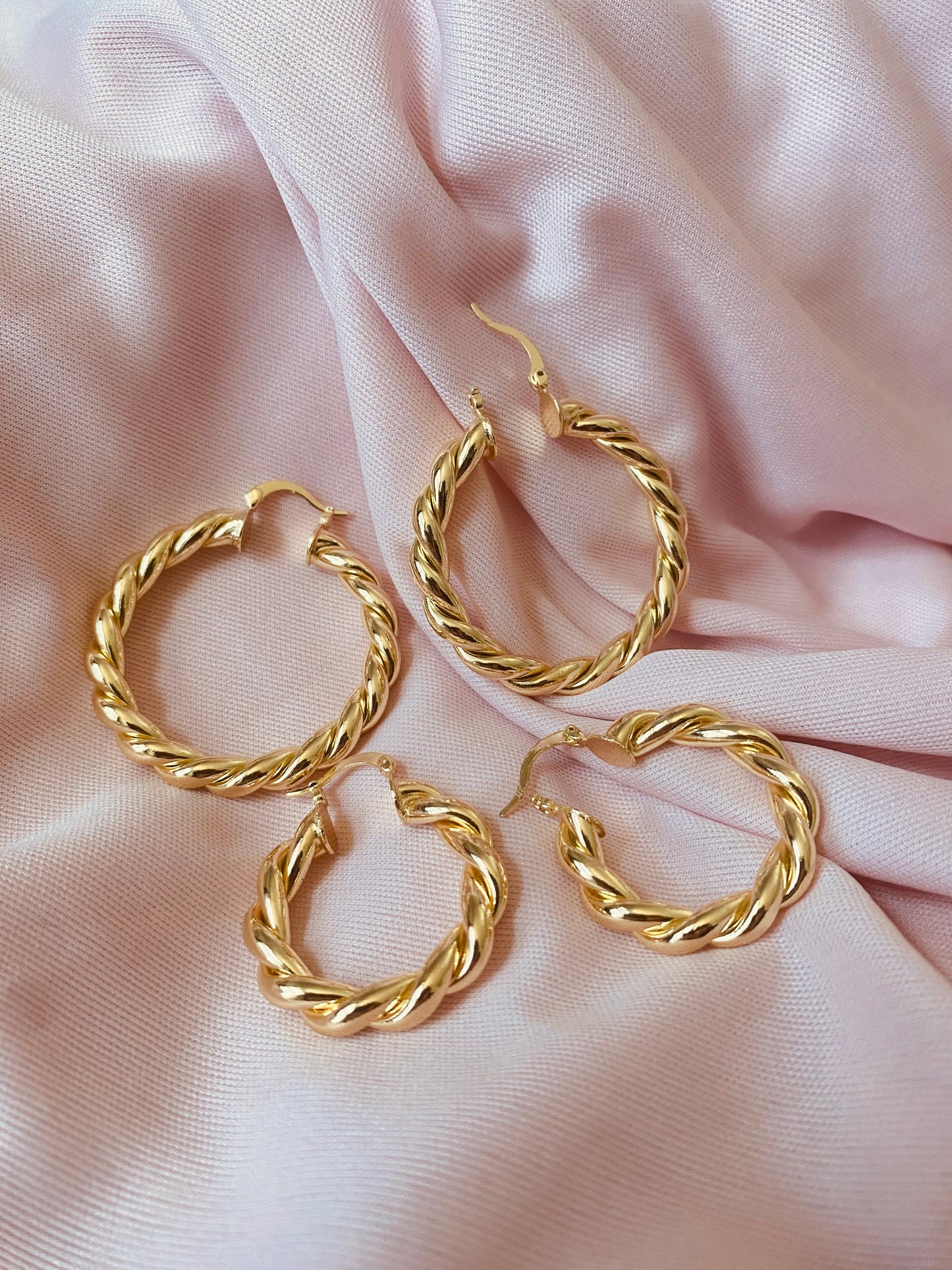 Aurora Hoops Medium