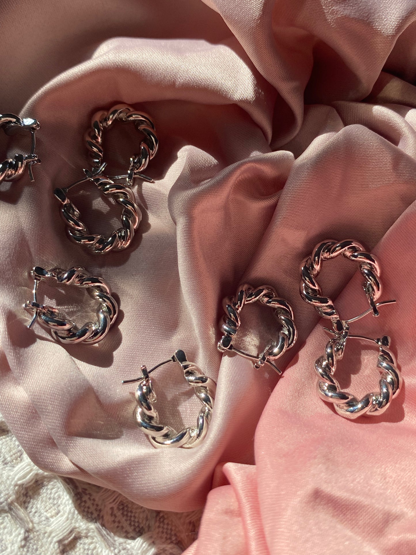 Monse Hoops