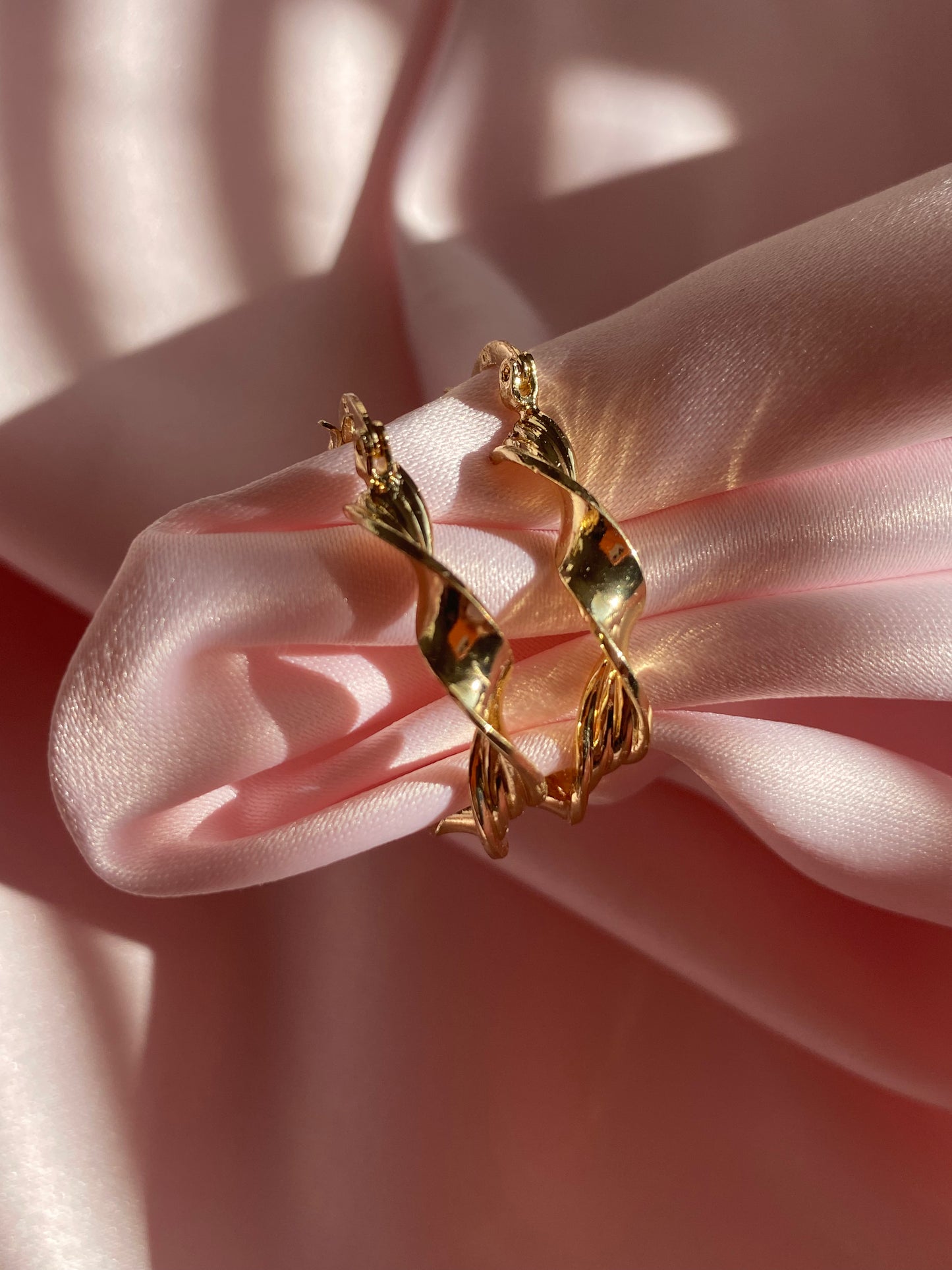 TATIANA TWIST HOOPS