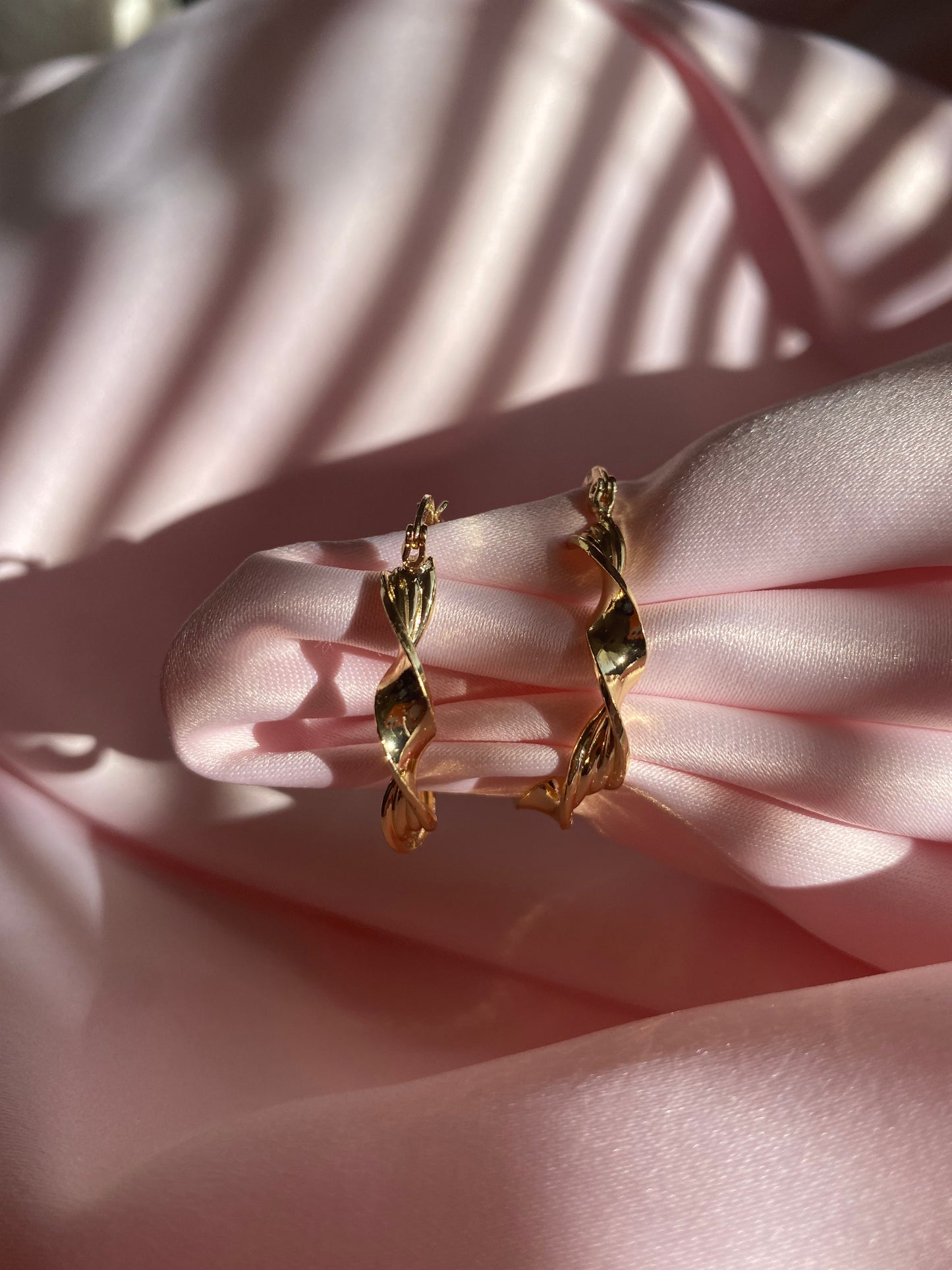 TATIANA TWIST HOOPS